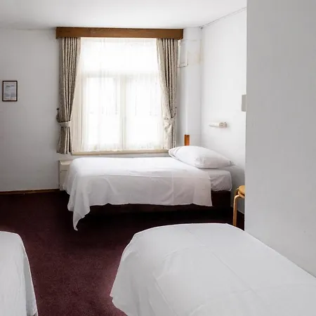 벤 센터 * 암스테르담